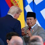 Presiden Prabowo dan Presiden Trump berbincang di International Congress Centre, Sharm El-Sheikh, Mesir. Foto/BPMI Setpres