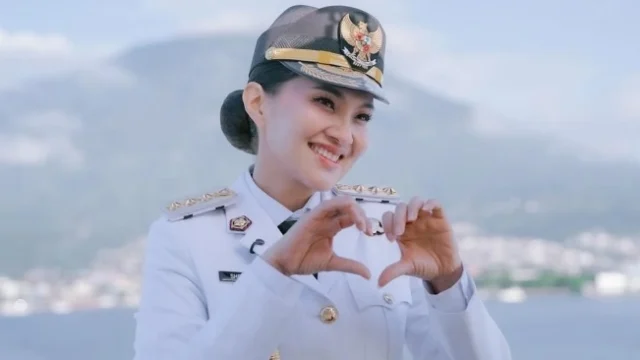 Sherly Tjoanda Gubernur Maluku Tenggara.