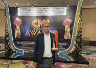 CEO Bawang Mas Grup, meraih penghargaan CNN Indonesia Awards 2025 atas kiprahnya membangun 1.000 rumah bagi warga kurang mampu.