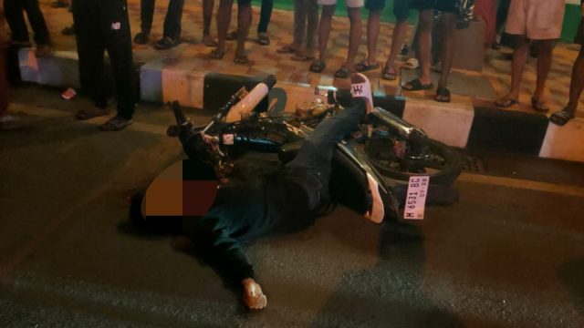 korban insiden berdarah di sekitar Masjid Agung Asyuhada, Kabupaten Pamekasan, Minggu (9/11/2025).