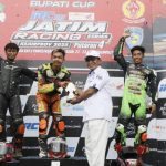Bupati Pamekasan Kholilurrahman resmi membuka Kejurprov Road Race Seri IV Bupati Cup 2025 di Stadion SGMRP, Sabtu (22/11). Event ini menjadi ajang pembinaan atlet muda sekaligus dorong sport tourism dan UMKM daerah.