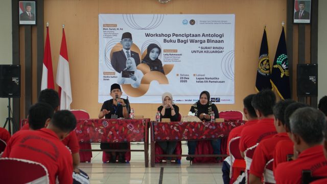 Workshop literasi warga binaan di Lapas Narkotika Kelas IIA Pamekasan yang mendorong kreativitas dan menyalurkan rindu melalui penulisan antologi Surat Rindu Pada Keluarga, Selasa (23/12/2025).