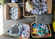 Sejumlah barang bukti petasan dan bahan peledak diamankan petugas Polres Pamekasan saat penggerebekan lokasi produksi mercon ilegal di Desa Rek Kerrek, Pamekasan.