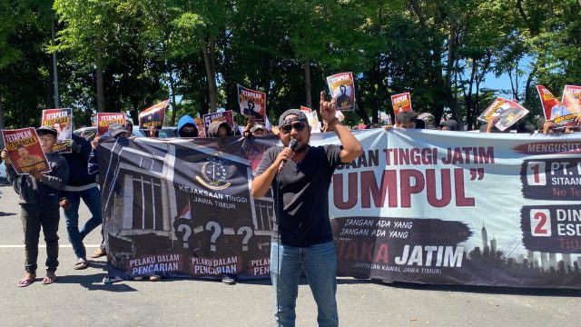 Dua Kasus Besar Menggantung, Jaka Jatim Tagih Nyali Kejati Jatim